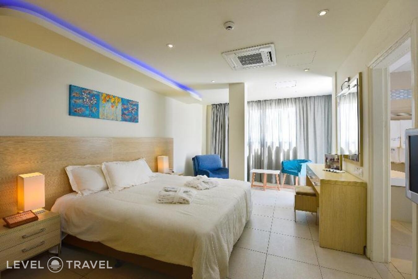 фотографии номера Стандартный с видом на внутреннюю территорию отеля Pernera Beach Hotel в Кипр(Пернера) - фото №9