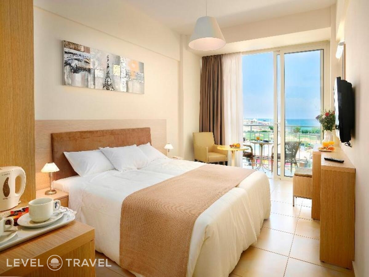 фотографии номера Стандартный с видом на внутреннюю территорию отеля Pernera Beach Hotel в Кипр(Пернера) - фото №3