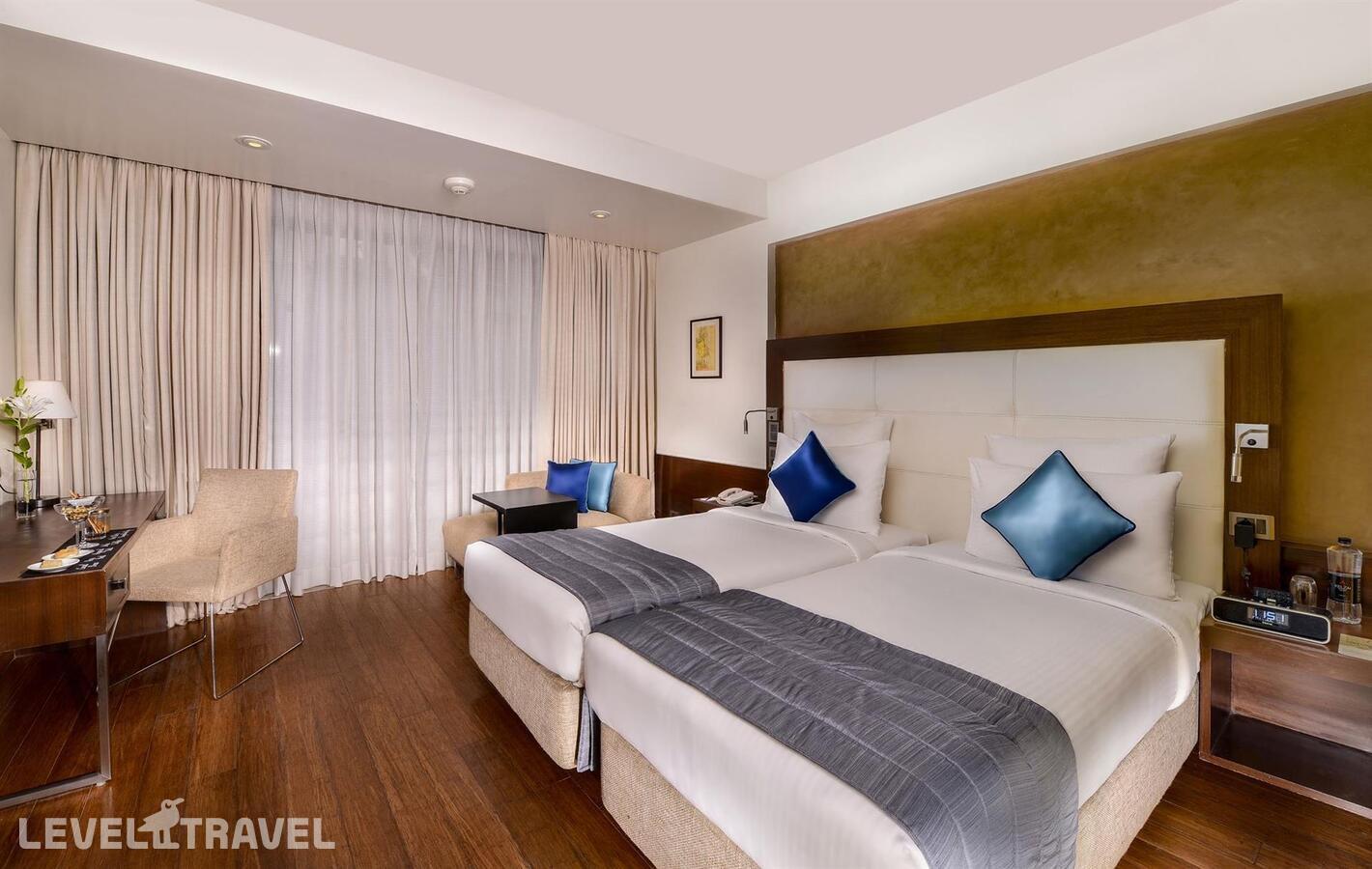 фотографии номера Улучшенный номер отеля Novotel Goa Shrem Resort в Индия(Кандолим) - фото №1