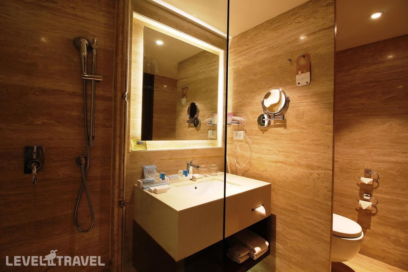 фотографии номера Номер Роскошный отеля Novotel Goa Shrem Resort в Индия(Кандолим) - фото №2