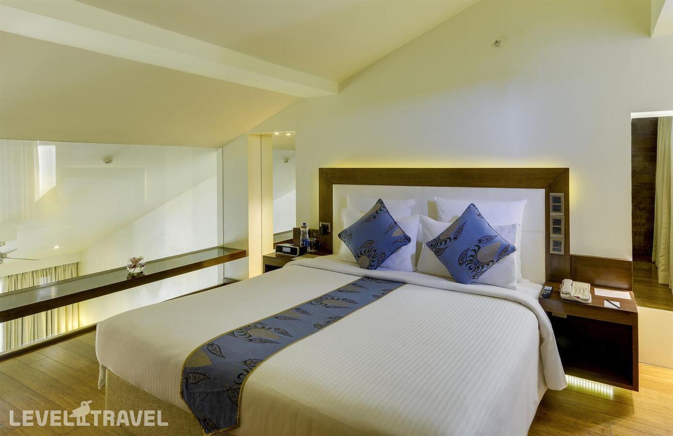 фотографии номера Люкс Elegance отеля Novotel Goa Shrem Resort в Индия(Кандолим) - фото №2