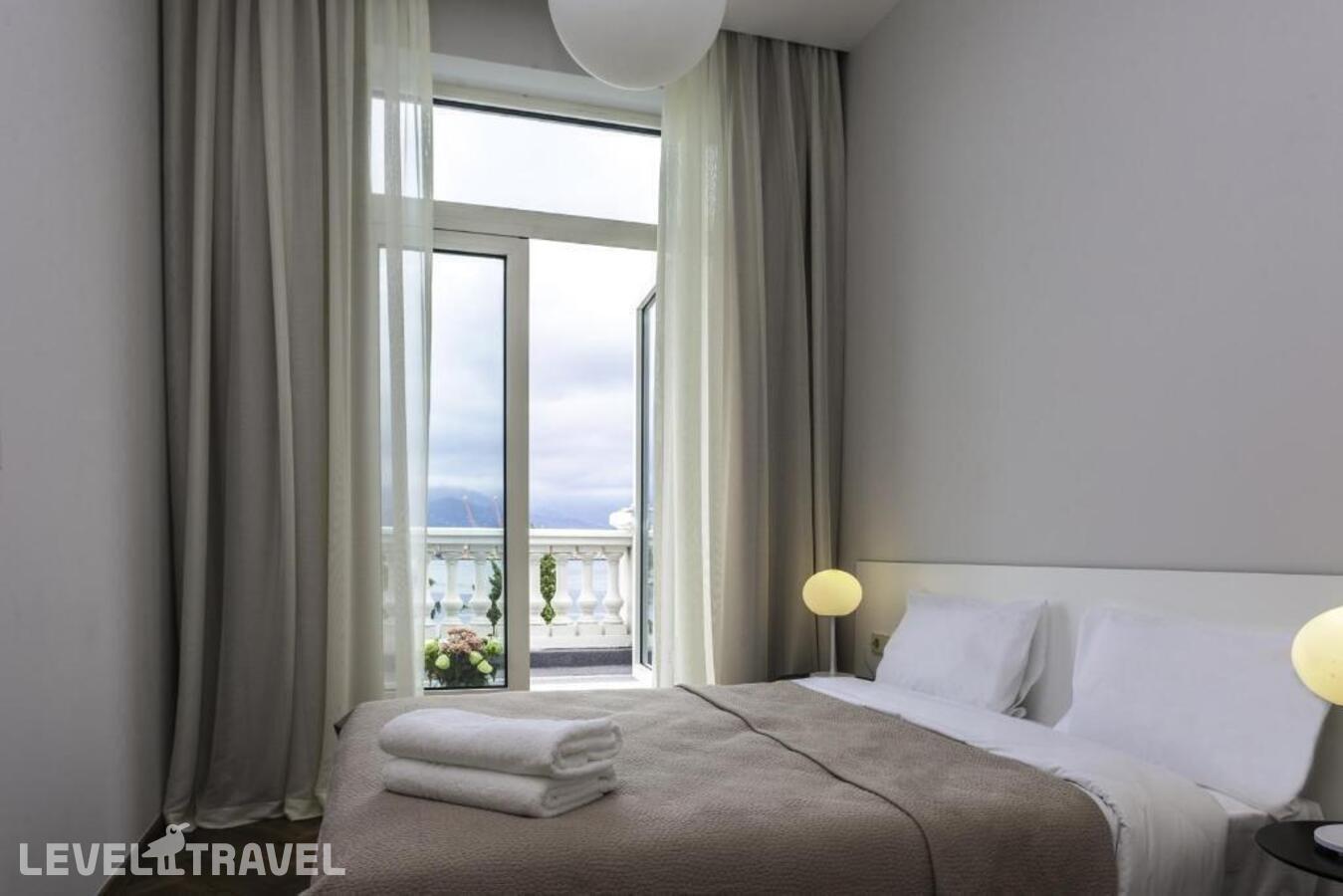 фотографии номера Люкс с видом на город отеля Le Port Apart Hotel в Грузия(Батуми) - фото №5