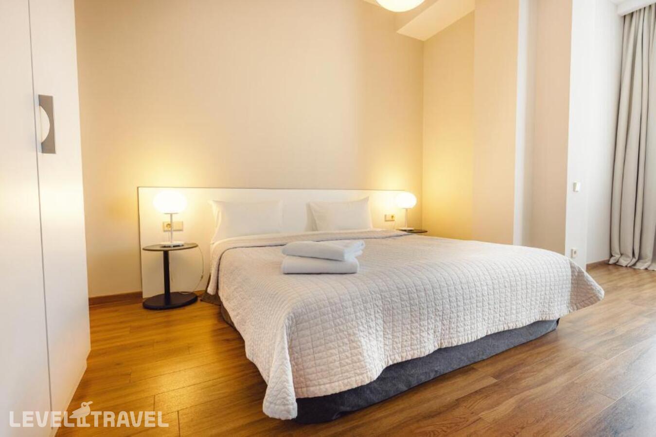 фотографии номера Люкс с видом на город отеля Le Port Apart Hotel в Грузия(Батуми) - фото №1