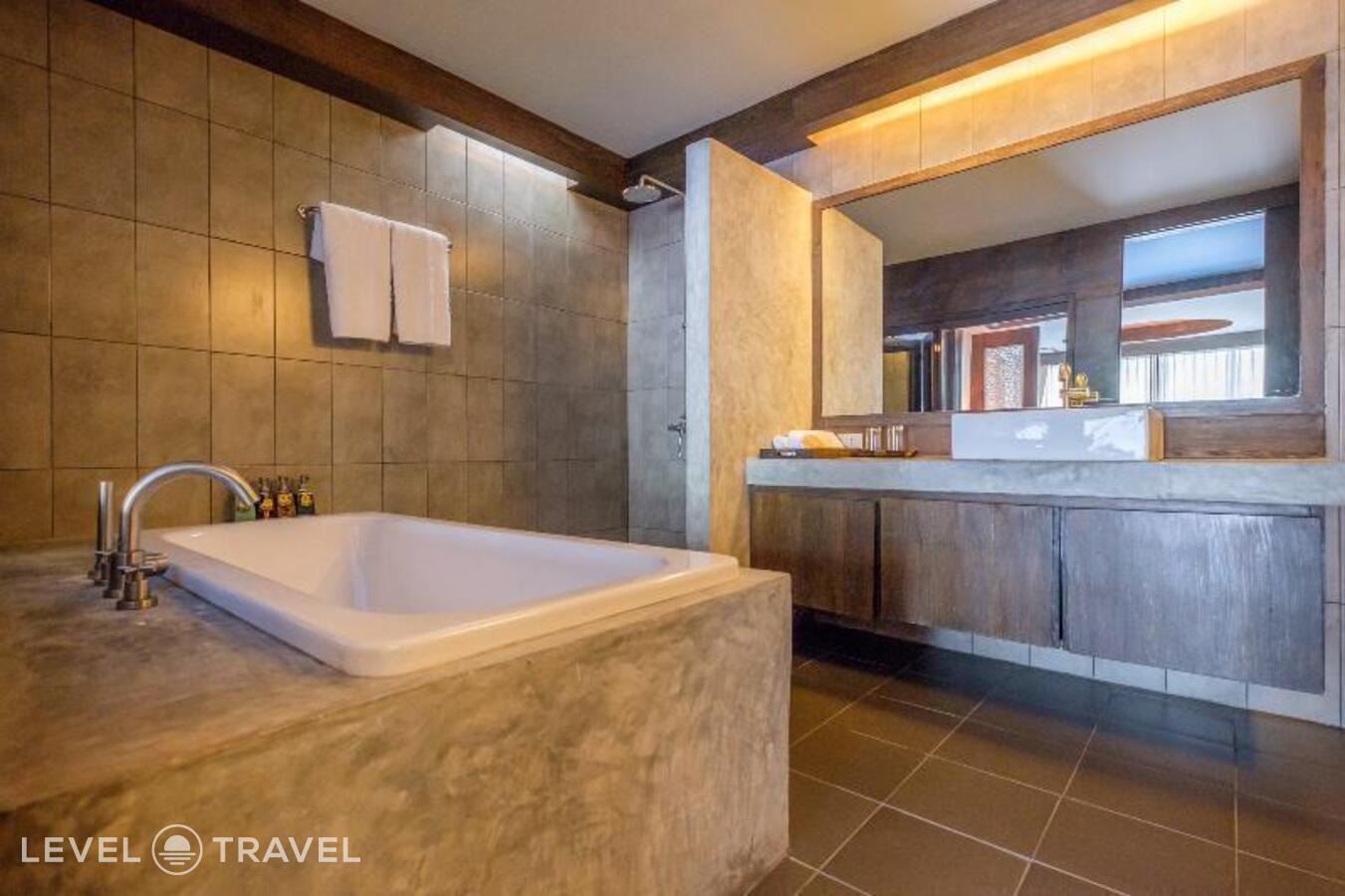 фотографии номера Гранд делюкс (две односпальные кровати) отеля Naina Resort & Spa в Таиланд(Патонг Бич) - фото №4