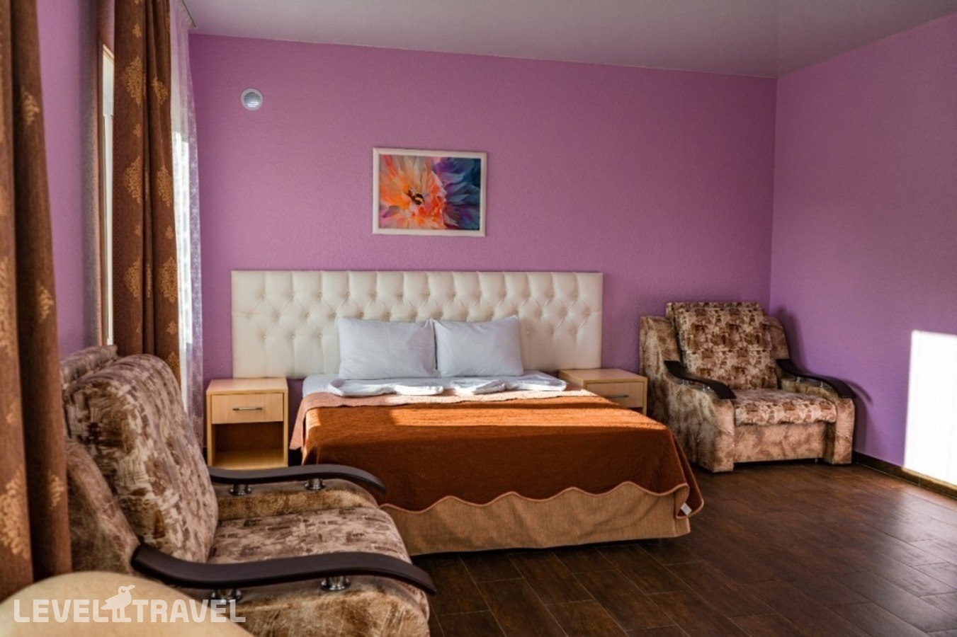 фотографии номера Четырехместный семейный с балконом отеля Golden Sunrise Hotel в Россия(Лермонтово) - фото №5