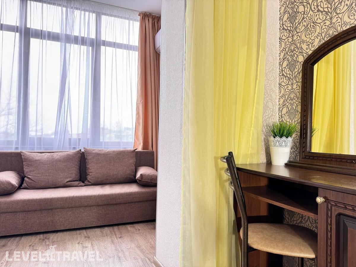 фотографии номера Четырехместный Комфорт отеля Эргес Отель в Россия(Анапа-центр) - фото №9