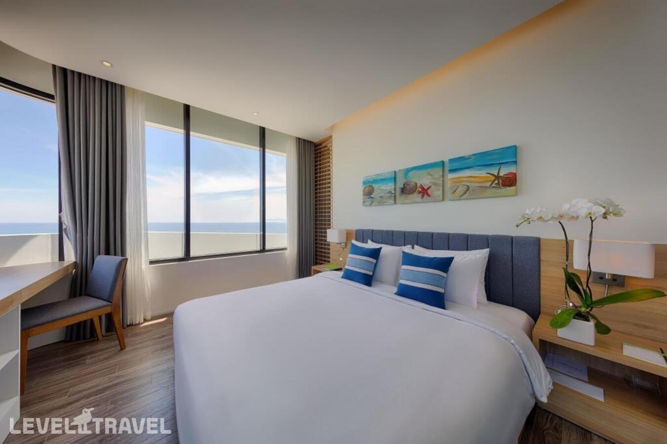 фотографии номера Семейный люкс с видом на море отеля Belle Maison Parosand Danang Hotel – Managed By H&K Hospitality в Вьетнам(Дананг) - фото №1