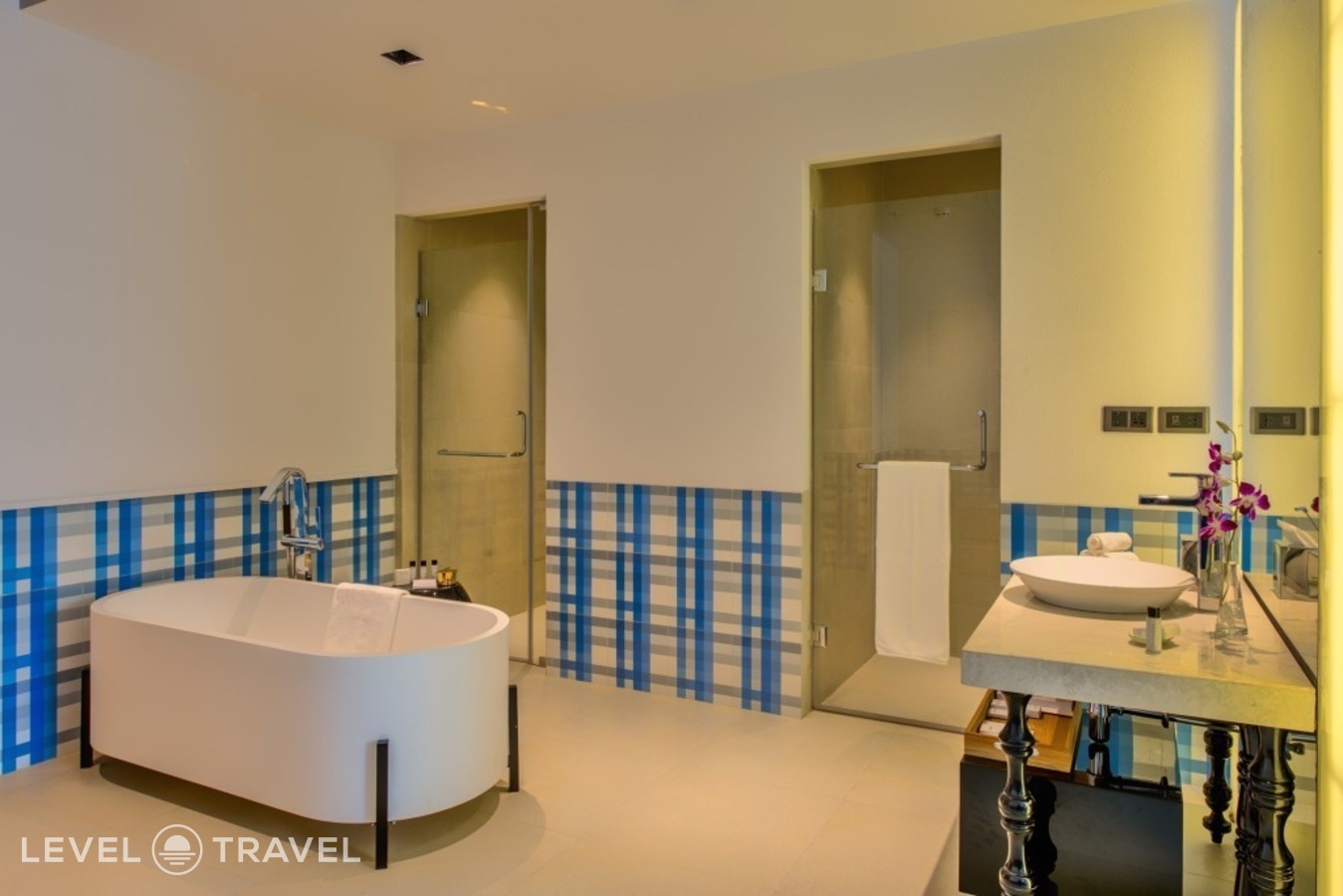 фотографии номера Двухместный номер Premier с балконом 2 отдельные кровати отеля Azaya Beach Resort Goa в Индия(Бенаулим) - фото №4