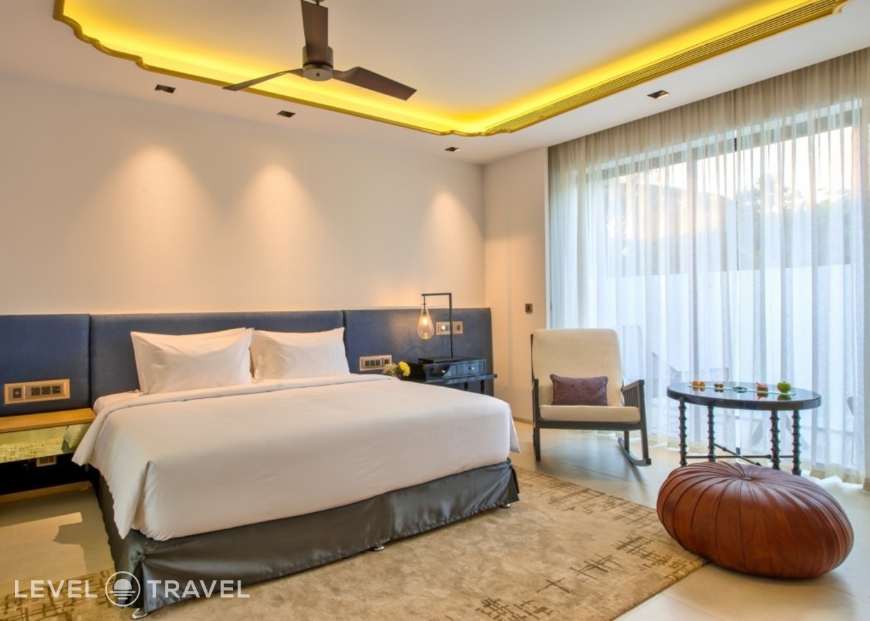 фотографии номера Двухместный номер Premier с балконом 2 отдельные кровати отеля Azaya Beach Resort Goa в Индия(Бенаулим) - фото №1