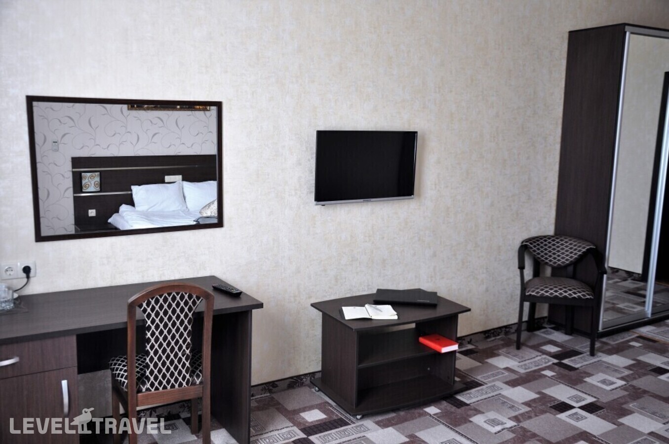 Двухместный номер Comfort с балконом и с видом на город двуспальная кровать — фото 4