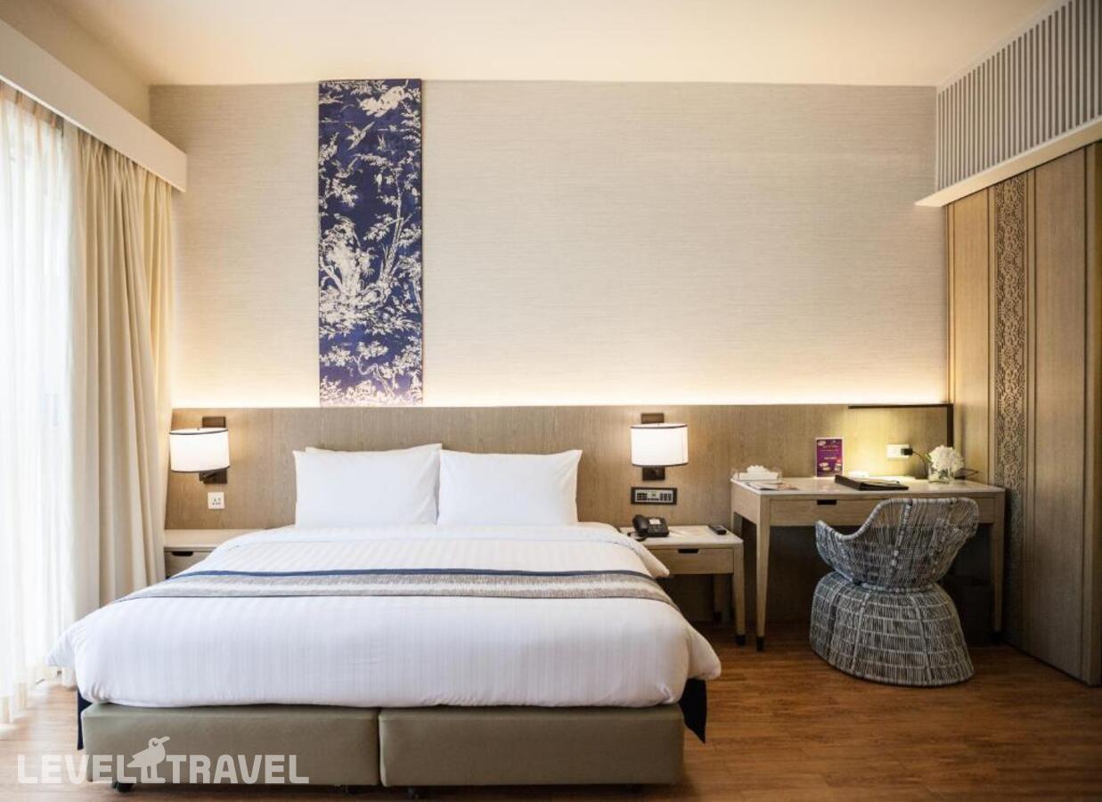 фотографии номера Делюкс с видом на море отеля The Royal Paradise Hotel & Spa в Таиланд(Патонг Бич) - фото №1