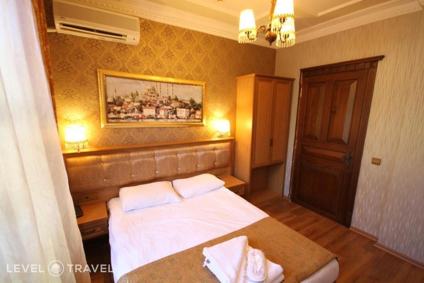 фотографии номера Двухместный номер Economy Ground floor двуспальная кровать отеля Tashkonak Hotel Istanbul в Турция(Фатих) - фото №1