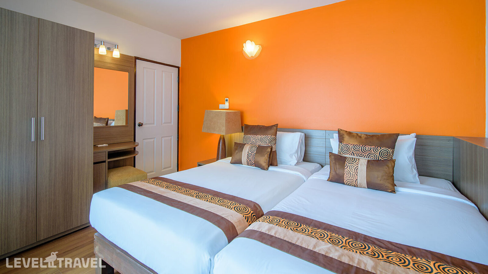 фотографии номера Представительский семейный люкс отеля Golden Beach Cha-Am Hotel в Таиланд(Ча-Ам) - фото №3