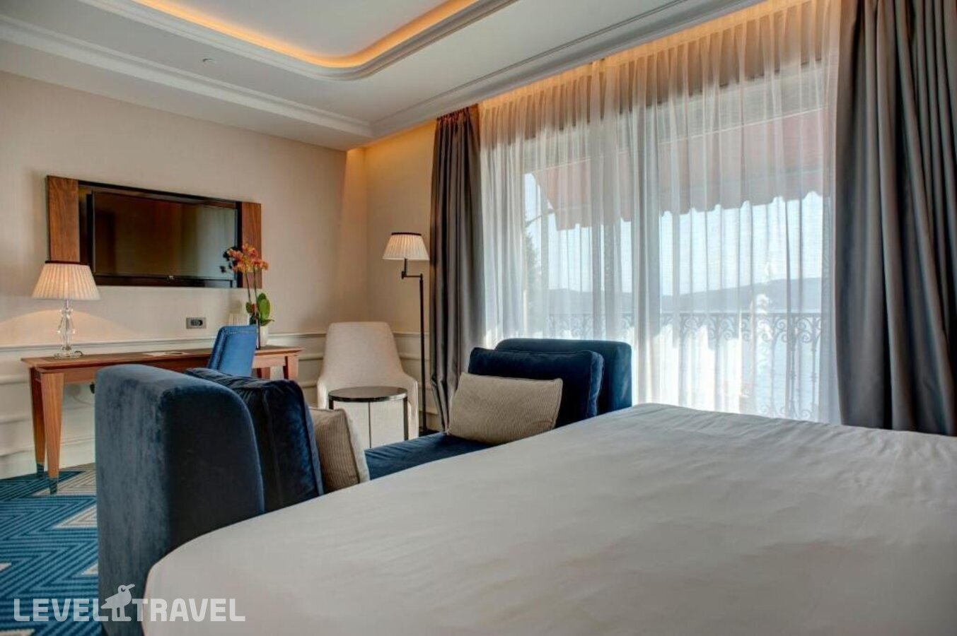 фотографии номера Делюкс с видом на море отеля La Roche Hotel в Черногория(Тиват) - фото №33