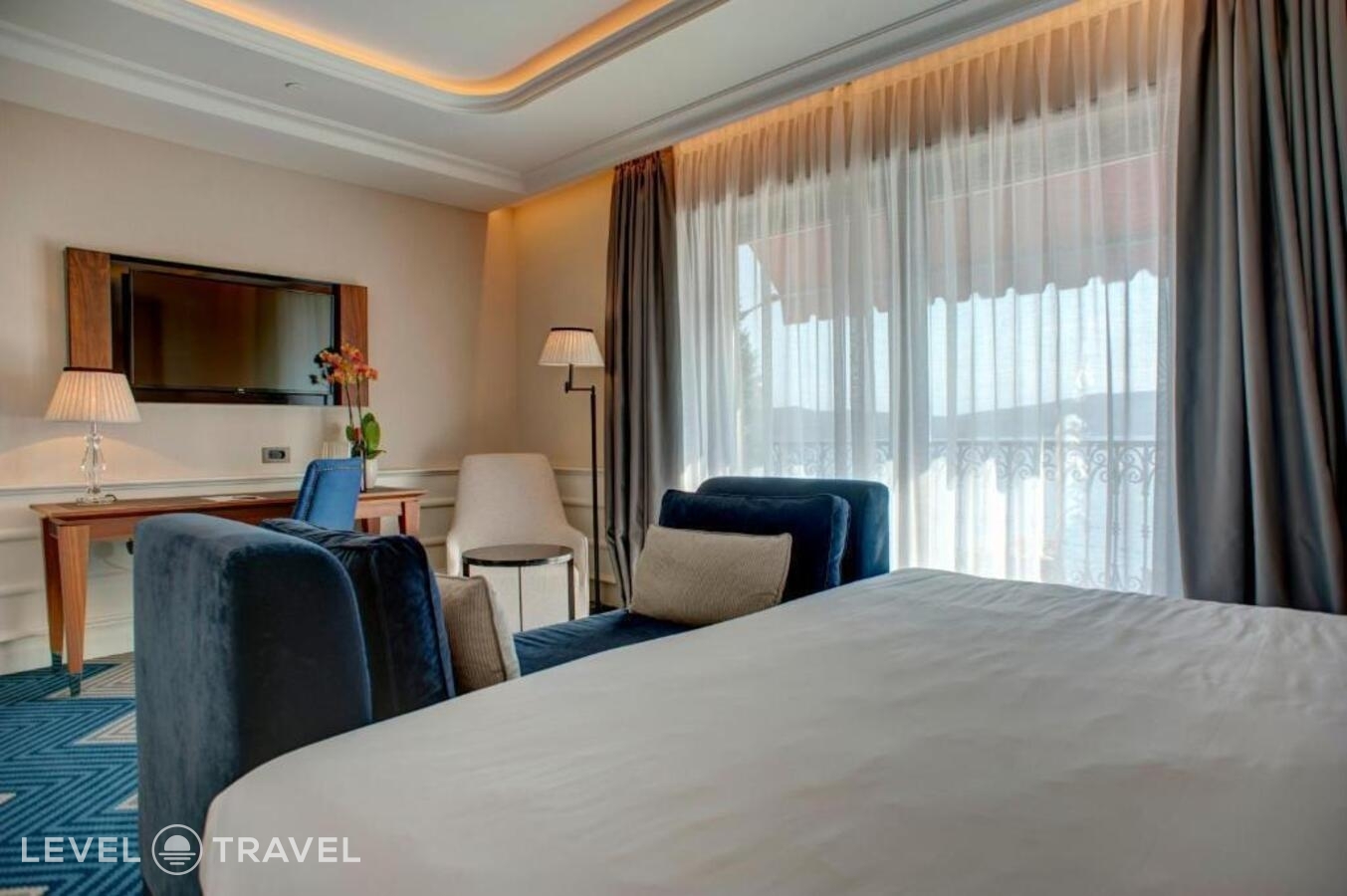 фотографии номера Делюкс с видом на море отеля La Roche Hotel в Черногория(Тиват) - фото №51