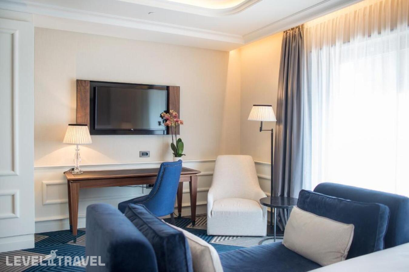 фотографии номера Делюкс с видом на море отеля La Roche Hotel в Черногория(Тиват) - фото №41