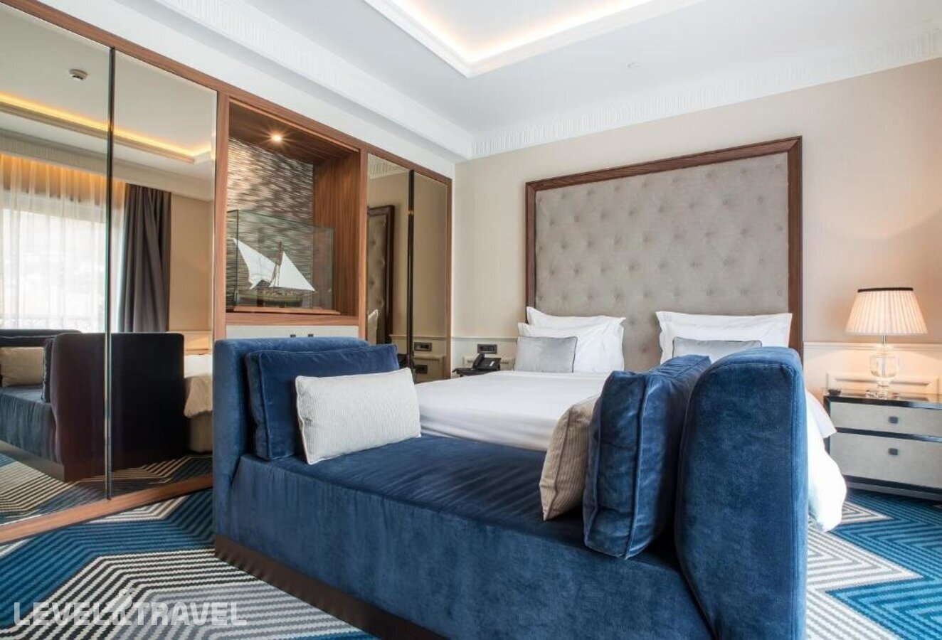 фотографии номера Делюкс с видом на море отеля La Roche Hotel в Черногория(Тиват) - фото №18