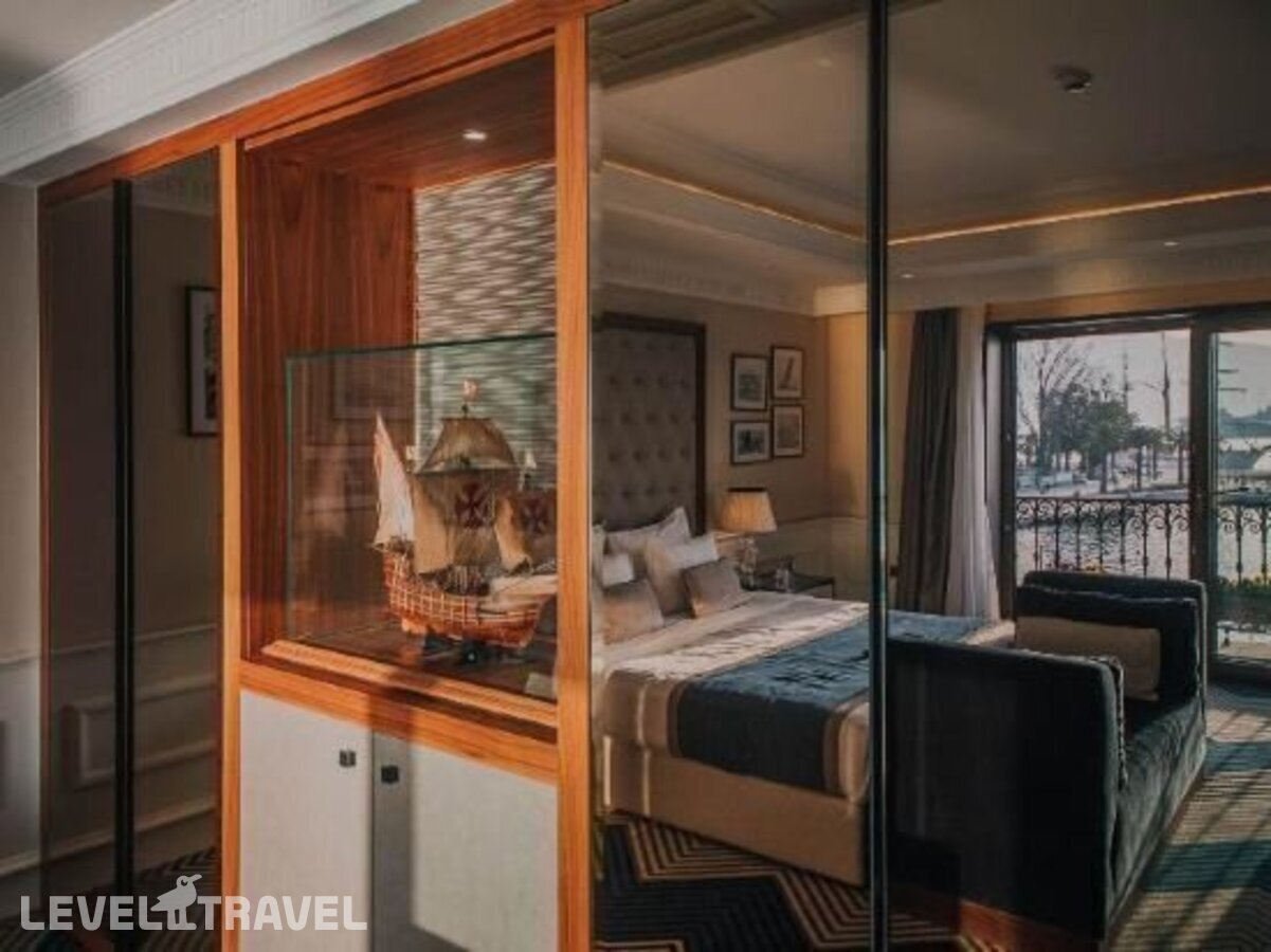 фотографии номера Делюкс с видом на море отеля La Roche Hotel в Черногория(Тиват) - фото №12