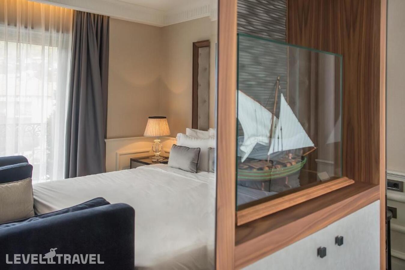 фотографии номера Делюкс с видом на море отеля La Roche Hotel в Черногория(Тиват) - фото №40