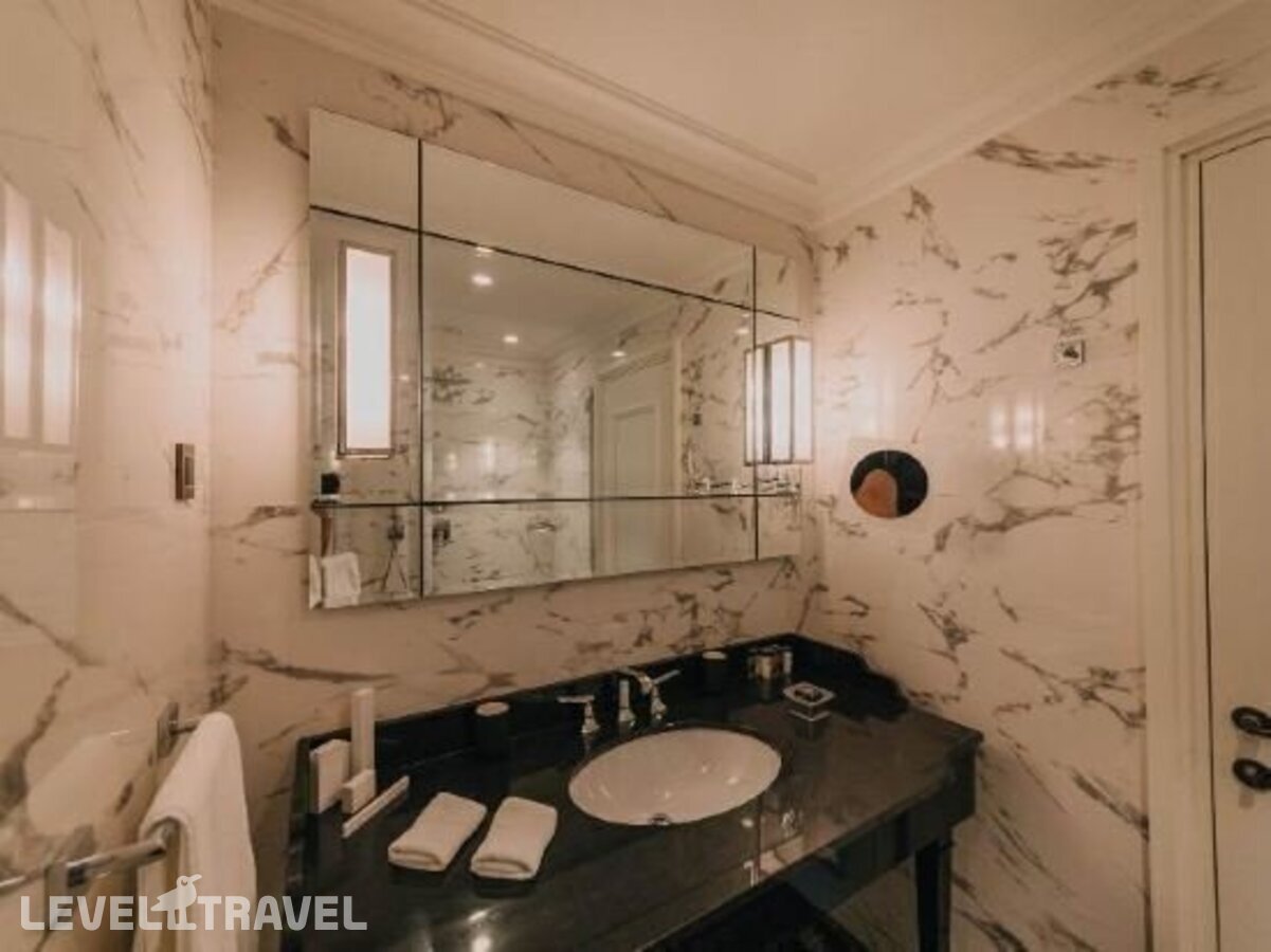 фотографии номера Делюкс с видом на море отеля La Roche Hotel в Черногория(Тиват) - фото №16
