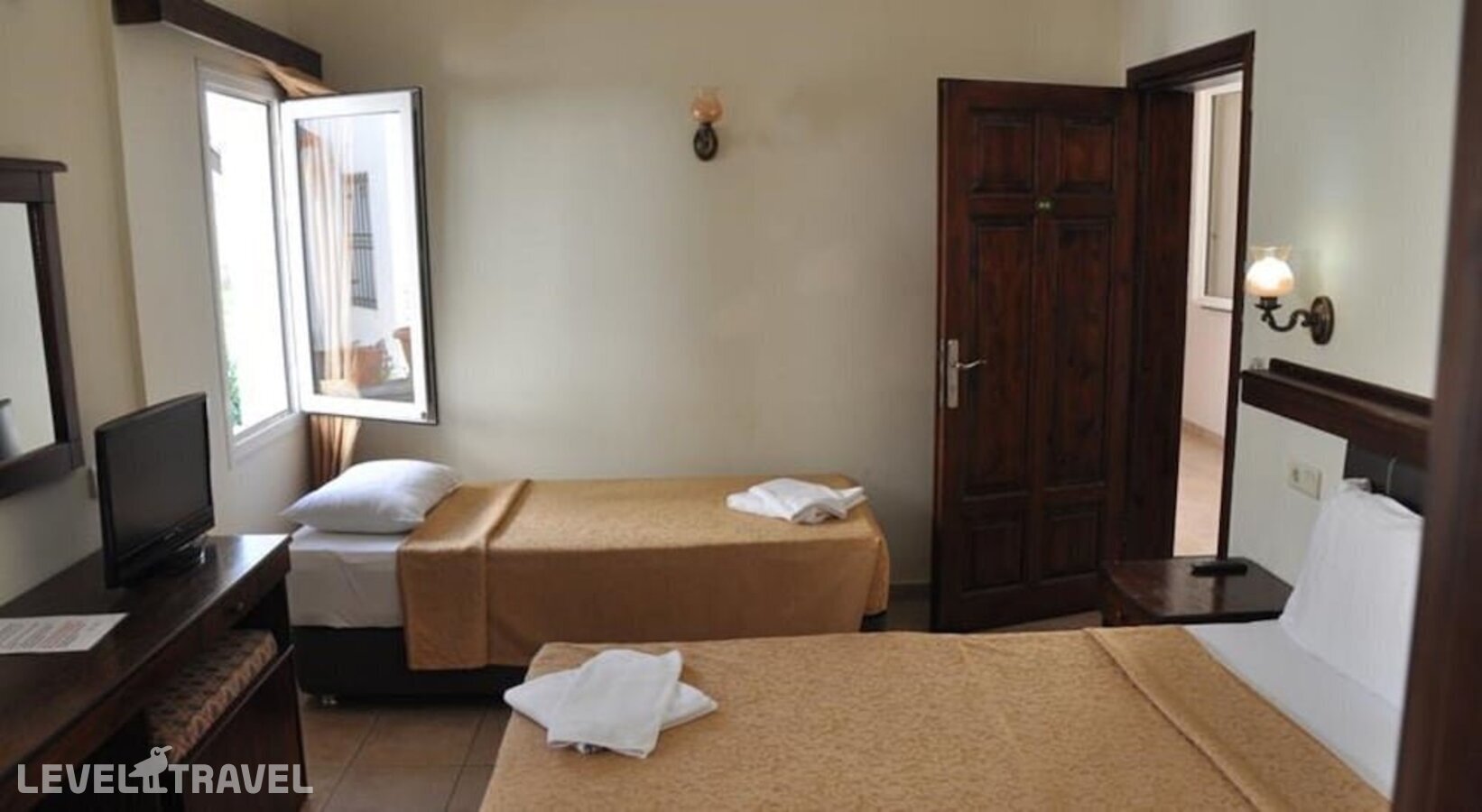фотографии номера Четырехместный экономичный отеля Gloria Tibi Hotel Gumbet в Турция(Гюмбет) - фото №1