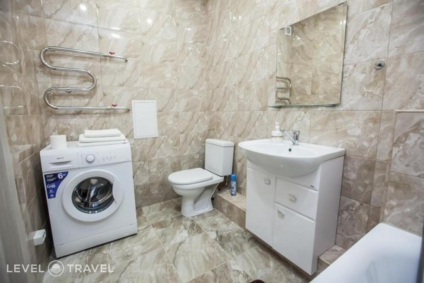фотографии номера Двухместная студия с 2 комнатами двуспальная кровать отеля Матрешка На Улице 40 Лет Победы 43д в Россия(Тольятти) - фото №4