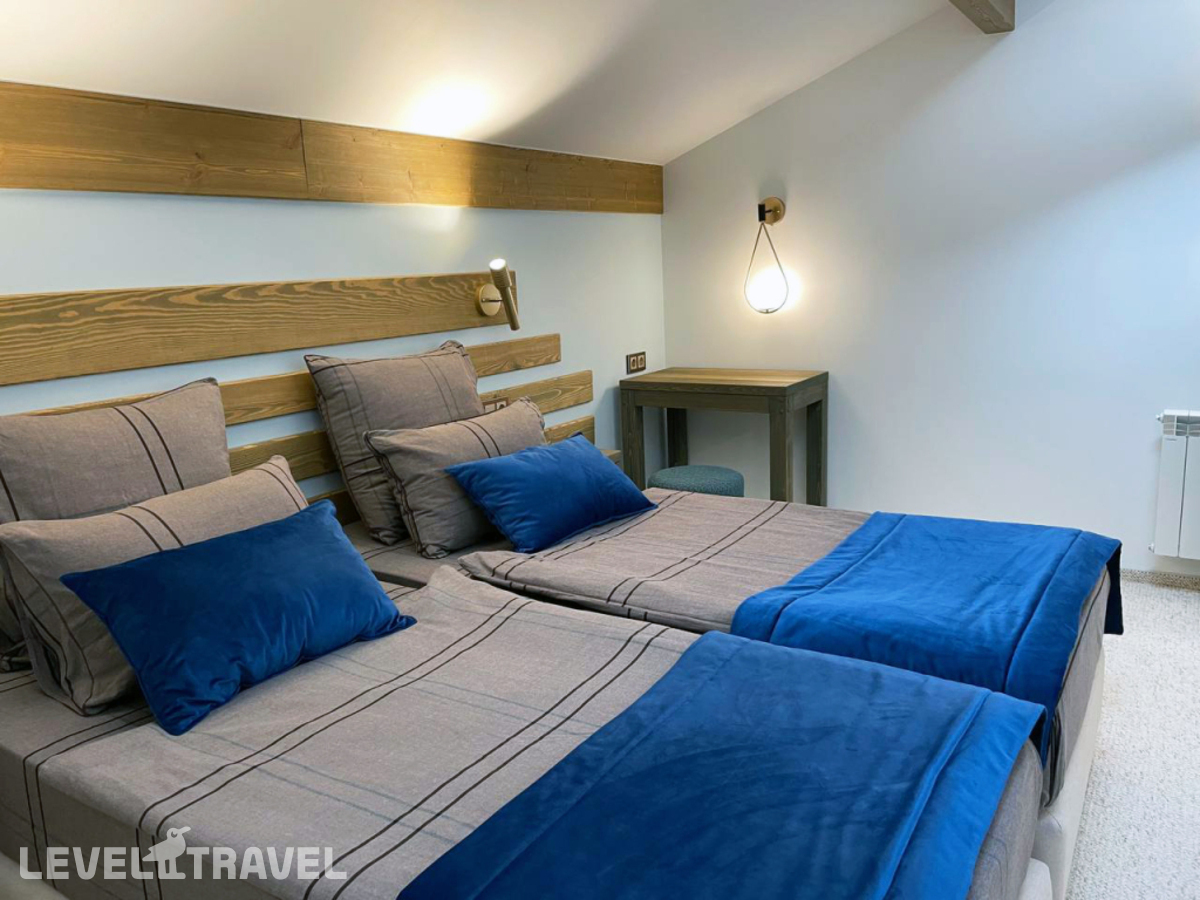 фотографии номера Четырёхместный люкс Premium с красивым видом из окна отеля Soloh SPA Village в Россия(Солохаул) - фото №4