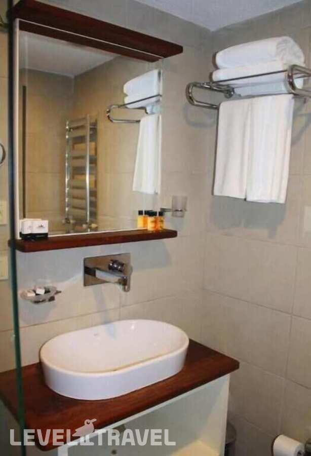 Двухместный номер Economy With Small Window 2 отдельные кровати — фото 5