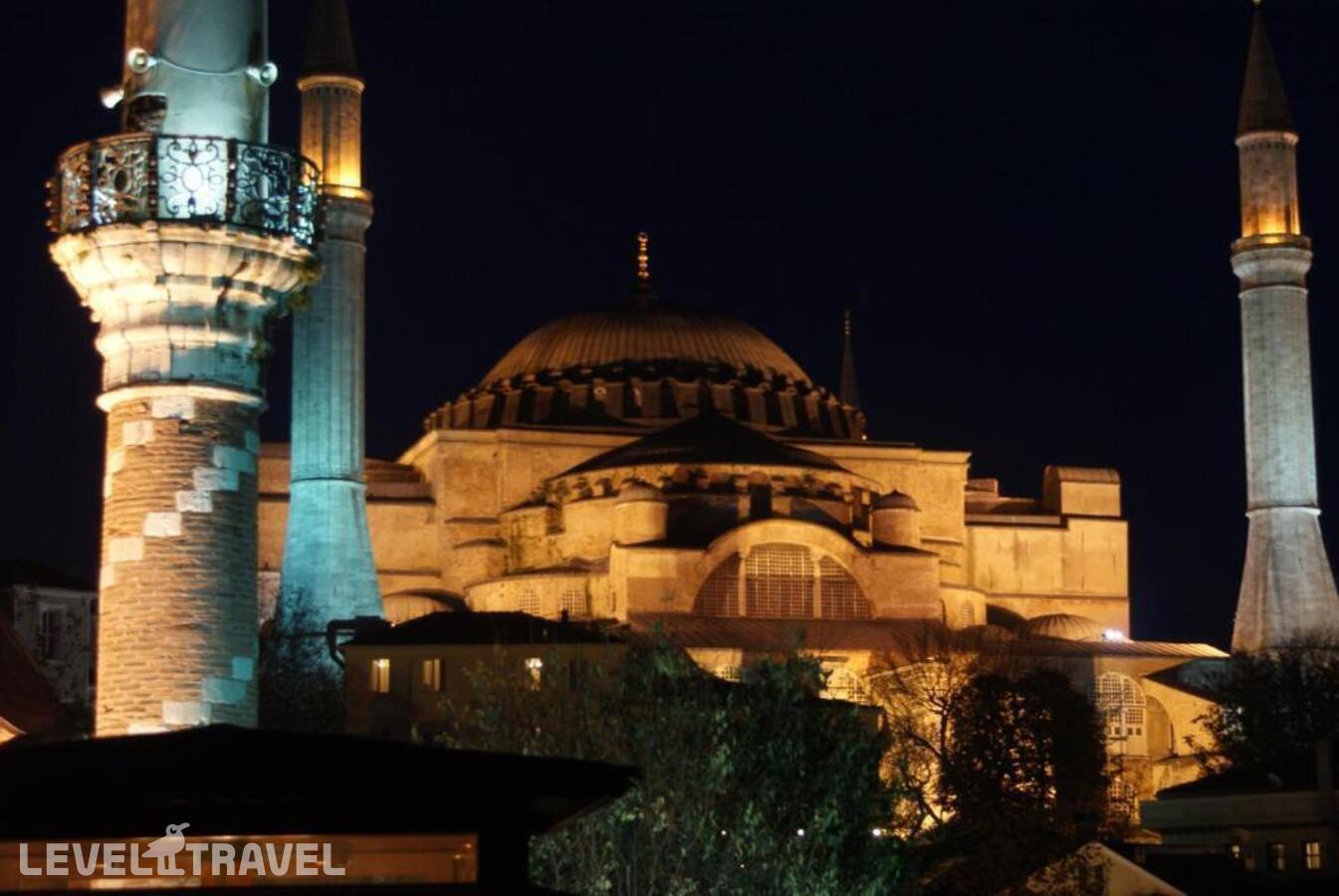 Двухместный номер Standard with Hagia Sophia view двуспальная кровать — фото 8