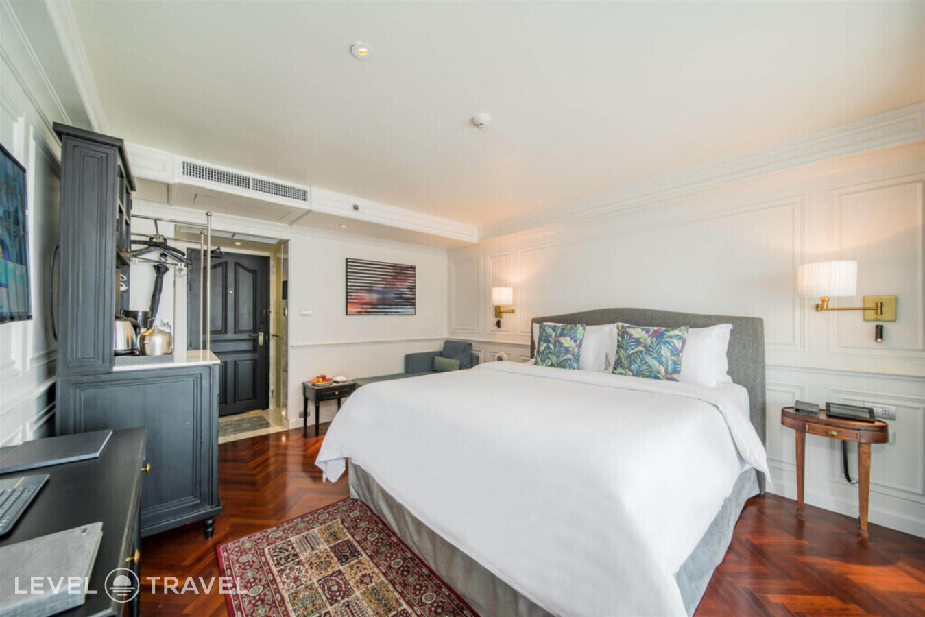 фотографии номера Двухместный Deluxe room Akara двуспальная кровать отеля Akara Hotel Bangkok в Таиланд(Бангкок) - фото №1
