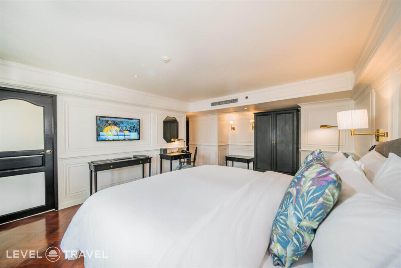 фотографии номера Двухместный люкс Siam двуспальная кровать отеля Akara Hotel Bangkok в Таиланд(Бангкок) - фото №1