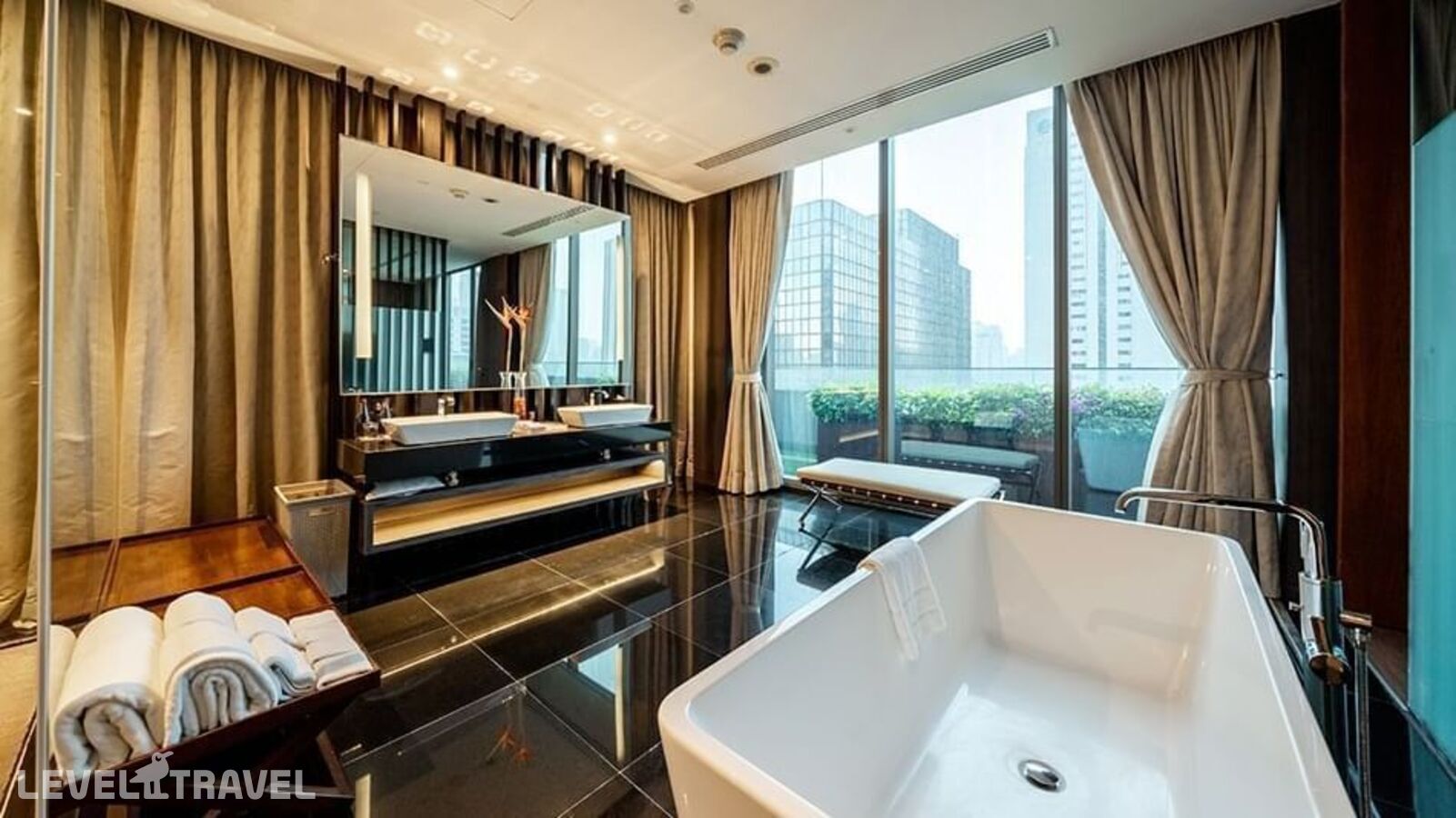 фотографии номера Двухместный люкс Amara двуспальная кровать отеля Amara Bangkok в Таиланд(Бангкок) - фото №8