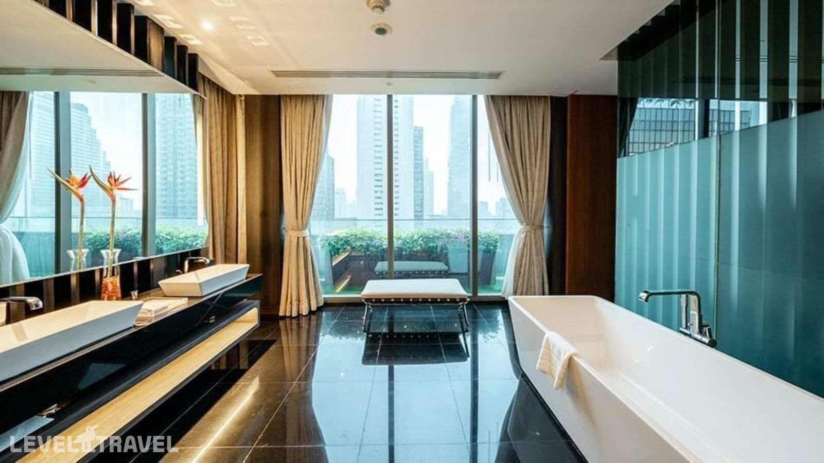 фотографии номера Двухместный люкс Amara двуспальная кровать отеля Amara Bangkok в Таиланд(Бангкок) - фото №9