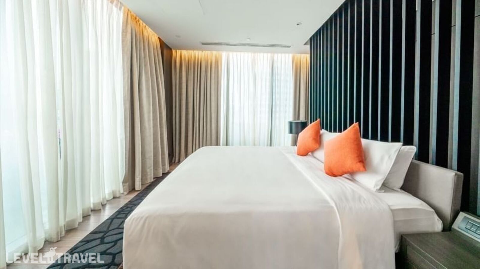 фотографии номера Двухместный люкс Amara двуспальная кровать отеля Amara Bangkok в Таиланд(Бангкок) - фото №2