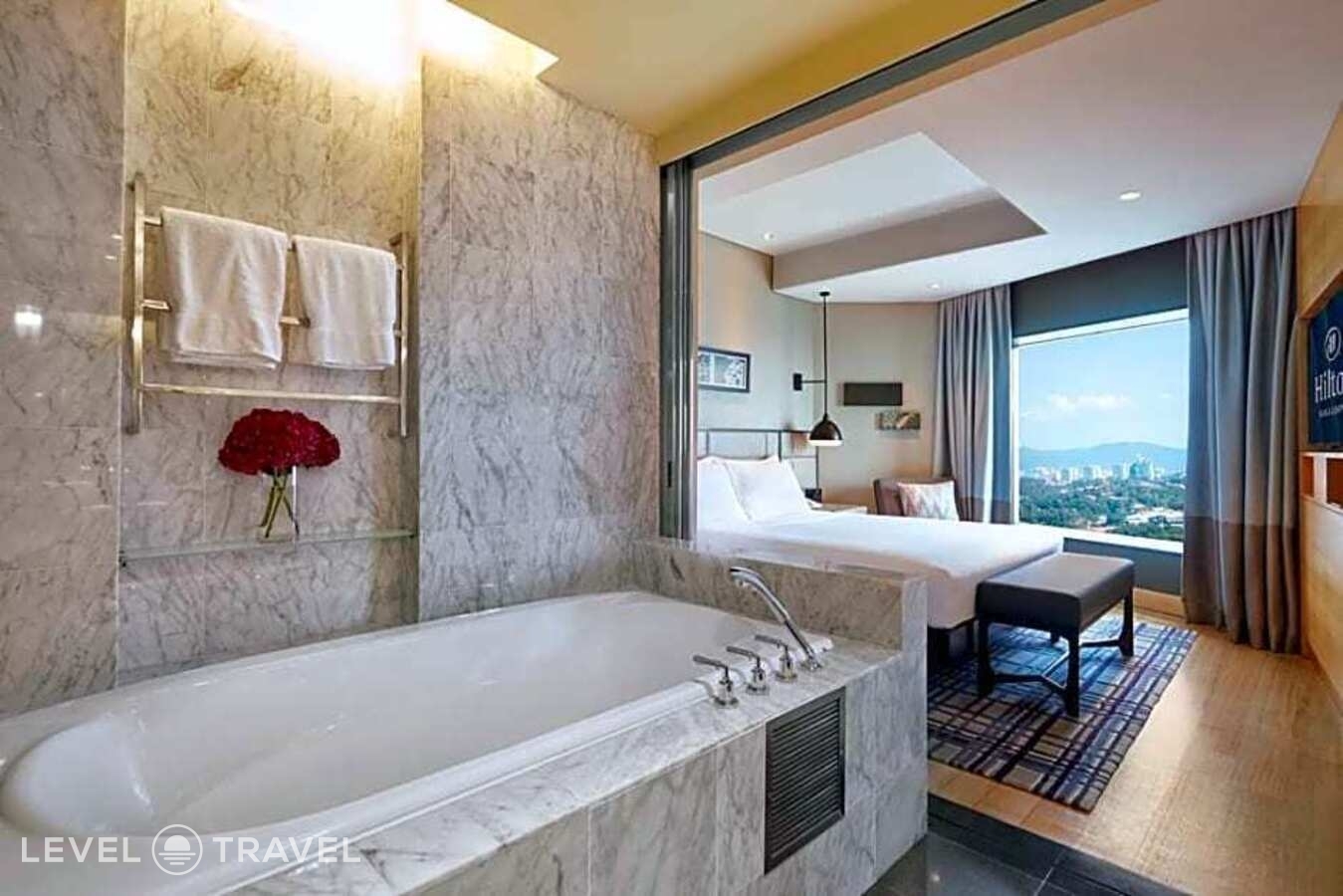 фотографии номера Двухместный номер Executive с видом на озеро двуспальная кровать отеля Hilton Kuala Lumpur в Малайзия(Куала-Лумпур) - фото №4