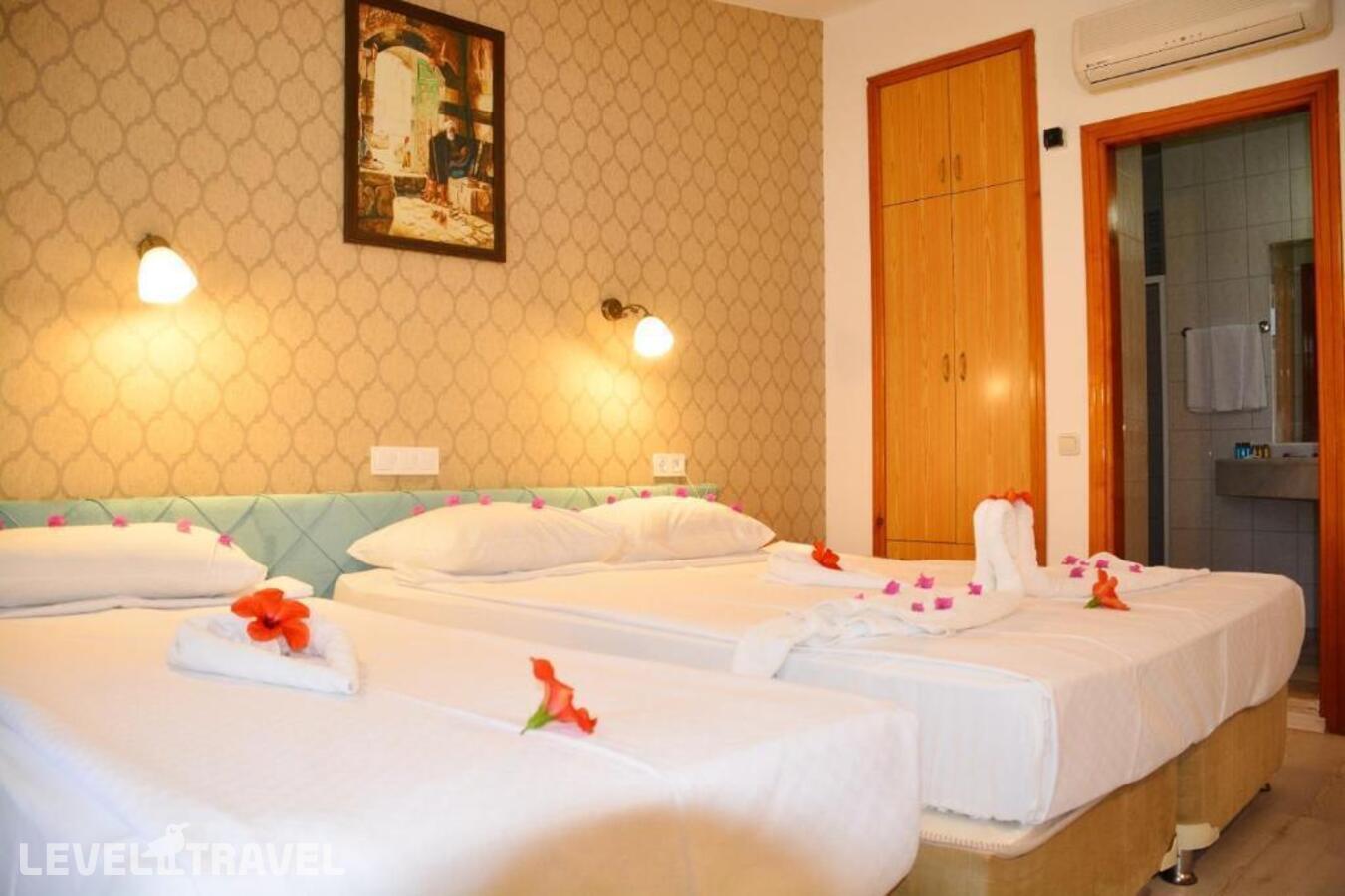 фотографии номера Трехместный номер отеля Miranda Moral Hotel в Турция(Кемер - центр) - фото №10