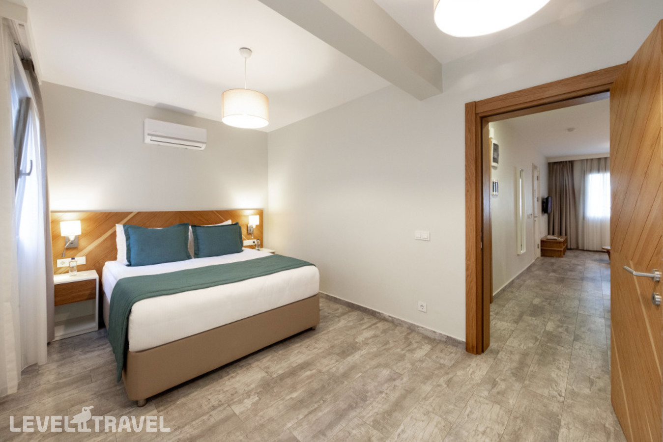 Люкс Executive Grand с балконом и с красивым видом из окна — фото 5