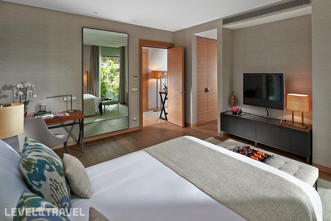 фотографии номера Резиденция с видом на море (4 спальни) отеля Mandarin Oriental Bodrum в Турция(Гёлькёй) - фото №1
