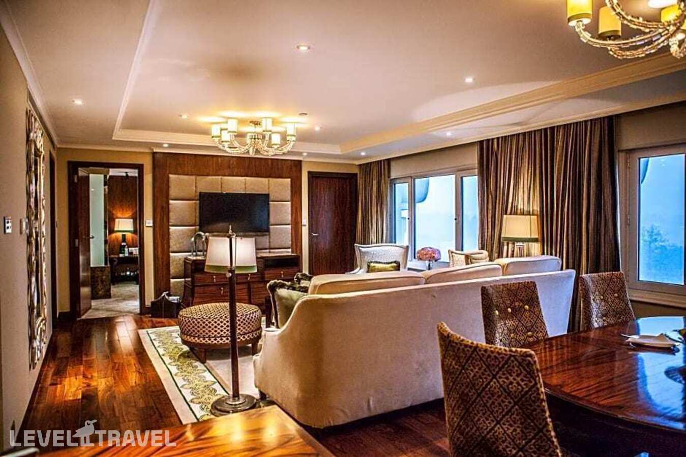 Двухместный люкс Luxury с видом на бассейн двуспальная кровать — фото 6