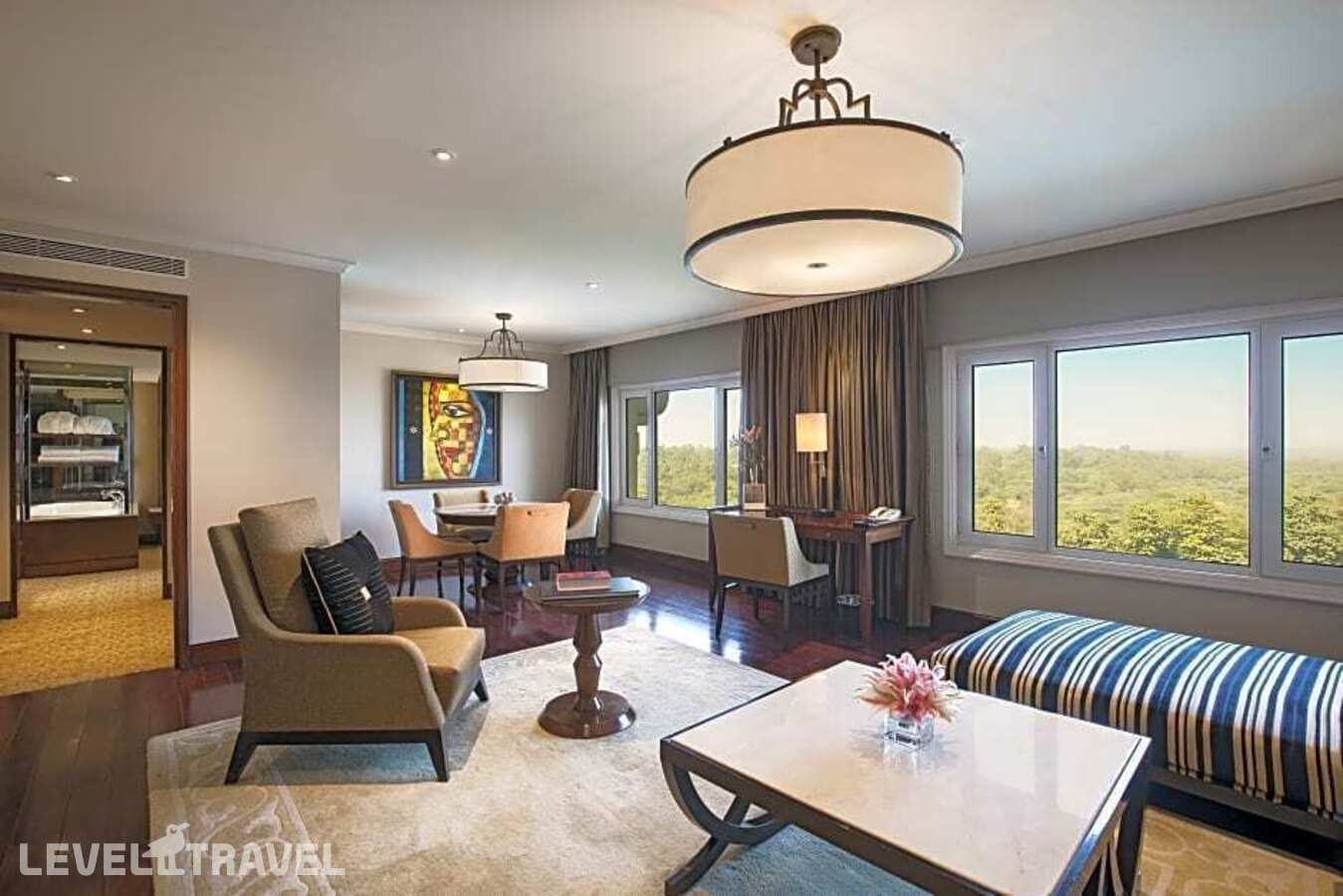 Двухместный люкс Luxury с видом на бассейн двуспальная кровать — фото 5