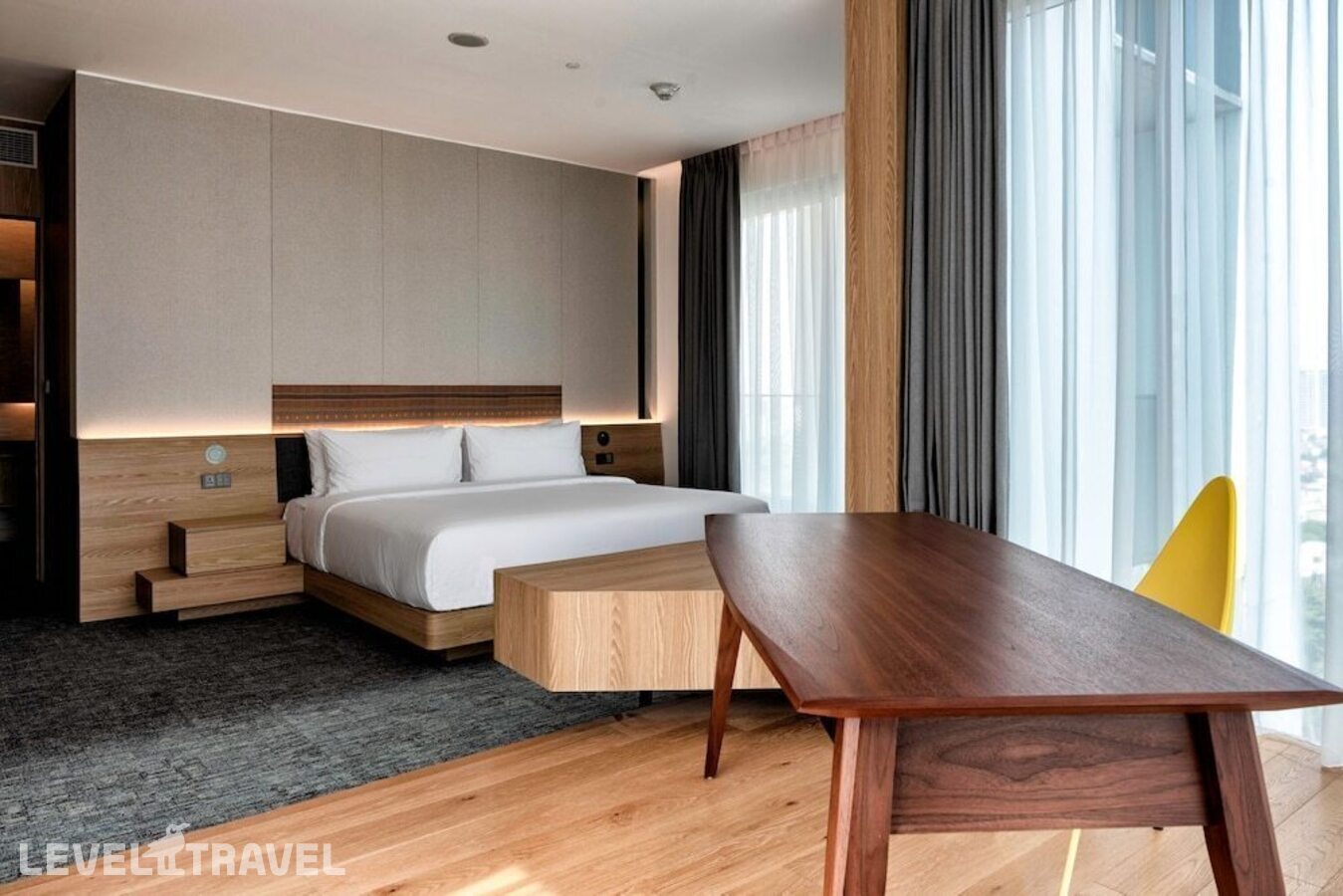 фотографии номера Люкс Presidential c 1 комнатой отеля Aloft South Jakarta Chse Certified в Индонезия(Джакарта) - фото №2