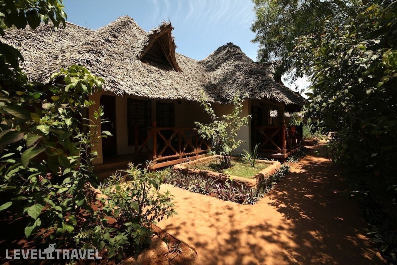 фотографии номера Стандартный номер отеля Langi Langi Beach Bungalows в Танзания(Нунгви Бич) - фото №11
