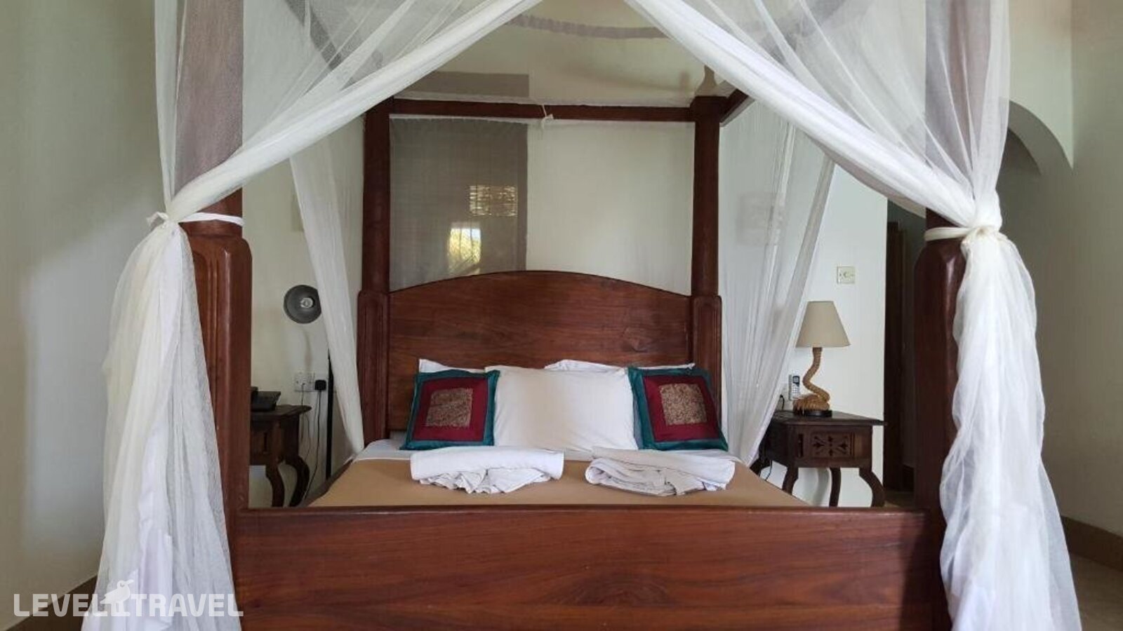 фотографии номера Люкс с видом на море отеля Langi Langi Beach Bungalows в Танзания(Нунгви Бич) - фото №17