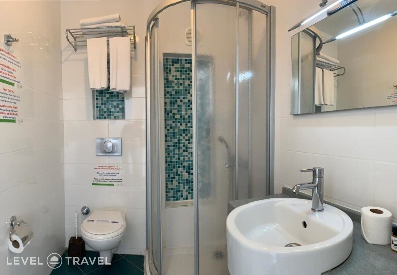 фотографии номера Улучшенный (две односпальные кровати) отеля Bitez Garden Life Hotel & Suites в Турция(Битез) - фото №8