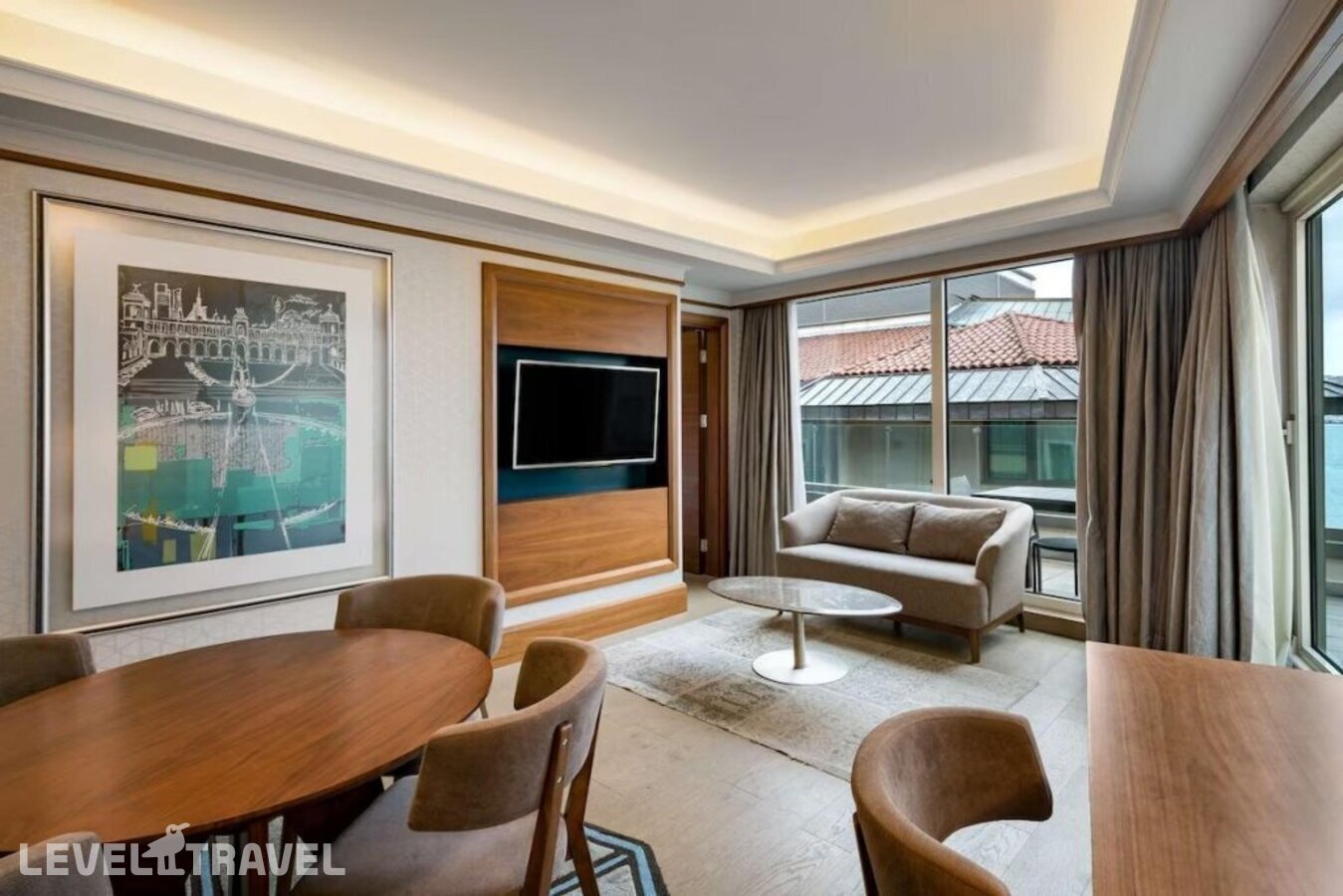 фотографии номера Двухместные апартаменты with Terrace Superior двуспальная кровать отеля Radisson Blu Bosphorus Hotel, Istanbul в Турция(Бешикташ) - фото №2