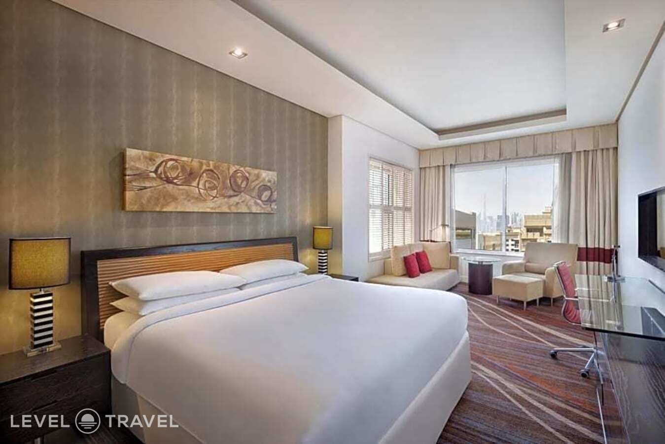 фотографии номера Люкс Гранд отеля Majestic Premier Hotel (Ex. Four Points By Sheraton Bur Dubai) в ОАЭ(Бар Дубай) - фото №13