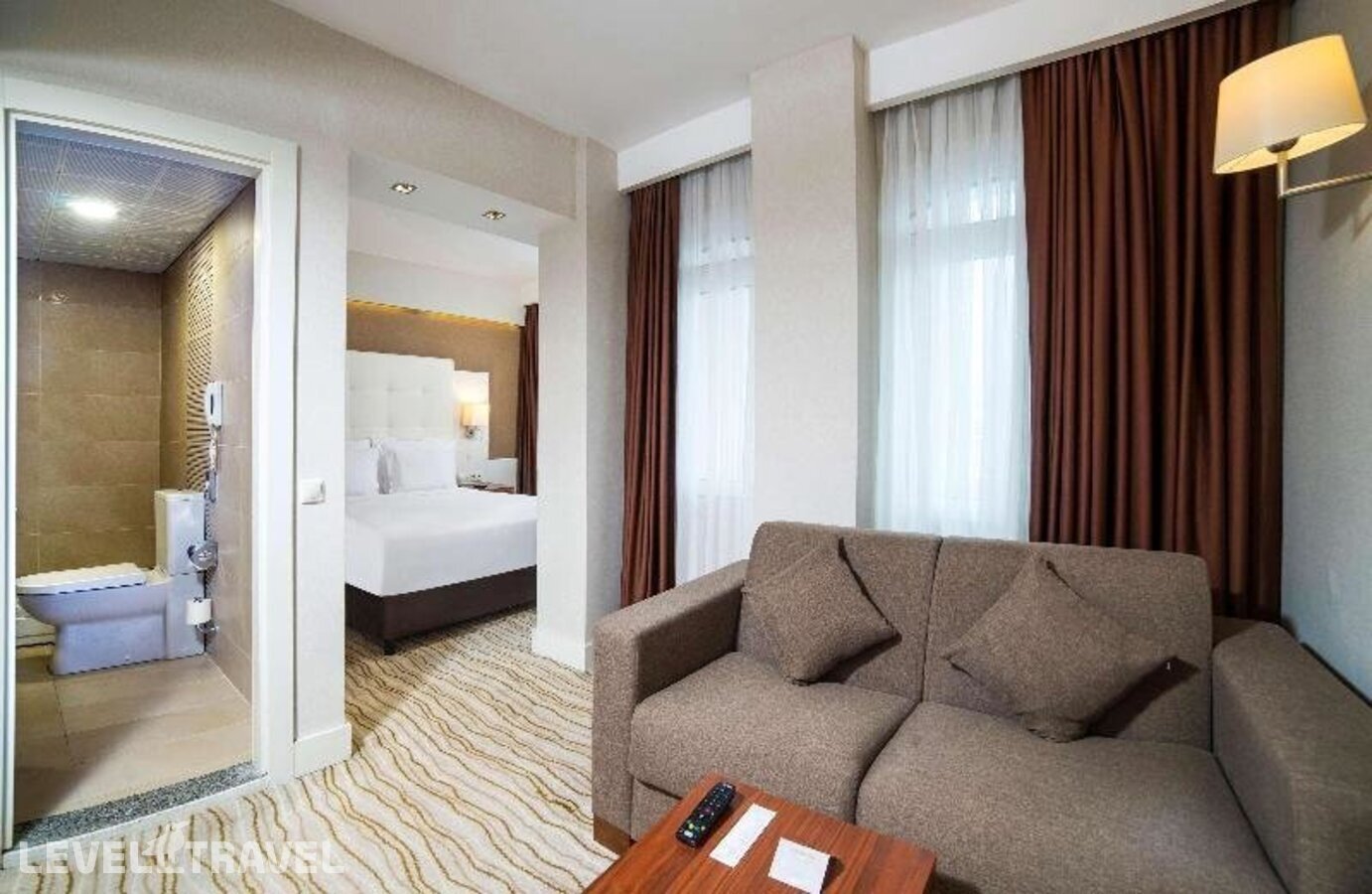 фотографии номера Улучшенный с балконом отеля Radisson Hotel Istanbul Sultanahmet (Ex. Best Western Citadel Hotel) в Турция(Фатих) - фото №5