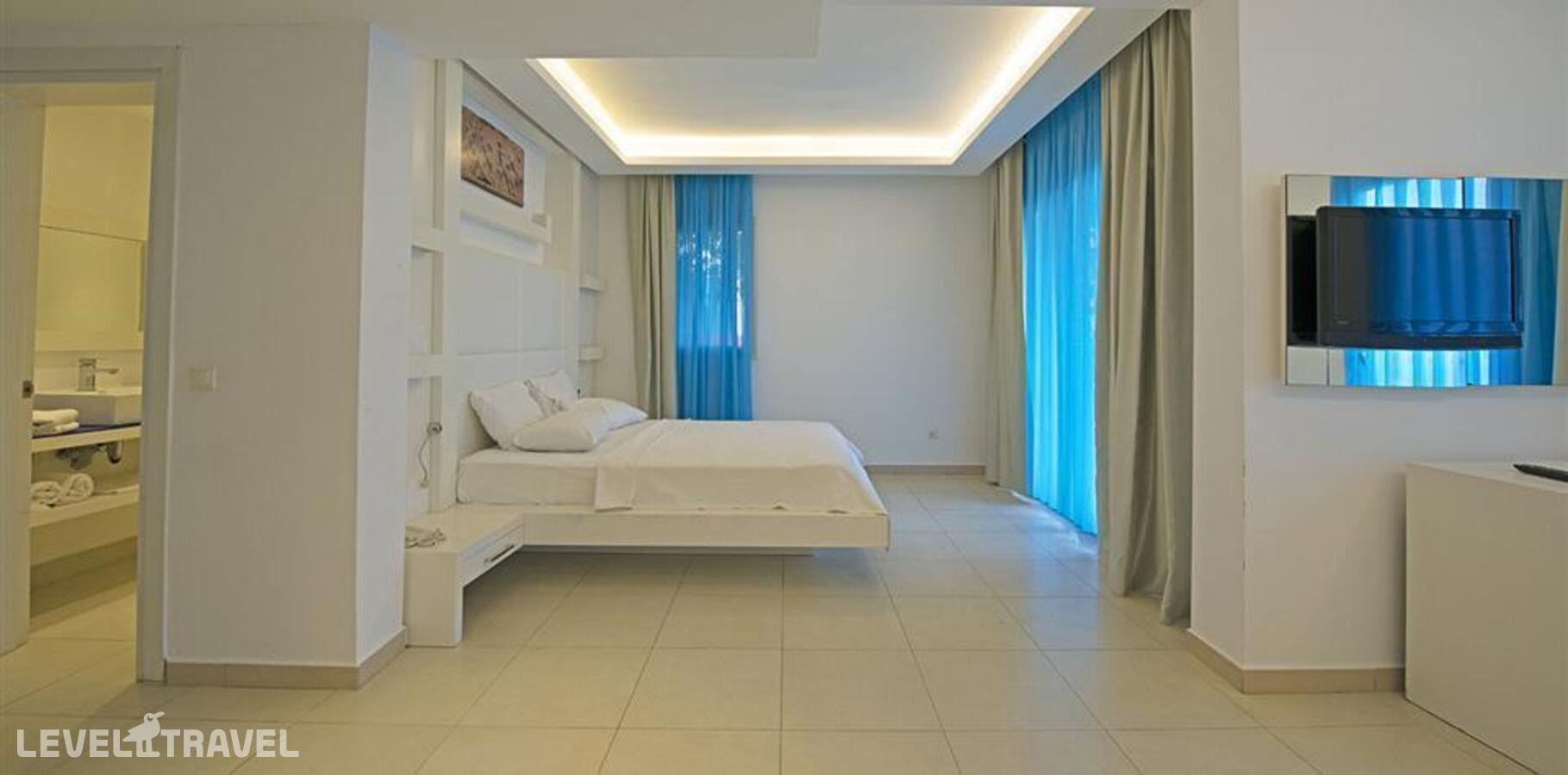 фотографии номера Люкс отеля Costa Luvi Hotel ( Ex. The Luvi Hotel) в Турция(Гюмбет) - фото №1