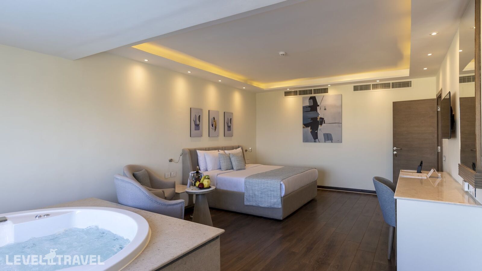 фотографии номера Люкс с джакузи отеля Posh Club By Sunrise Montemare Resort в Египет(Шарм-эль-Шейх) - фото №1