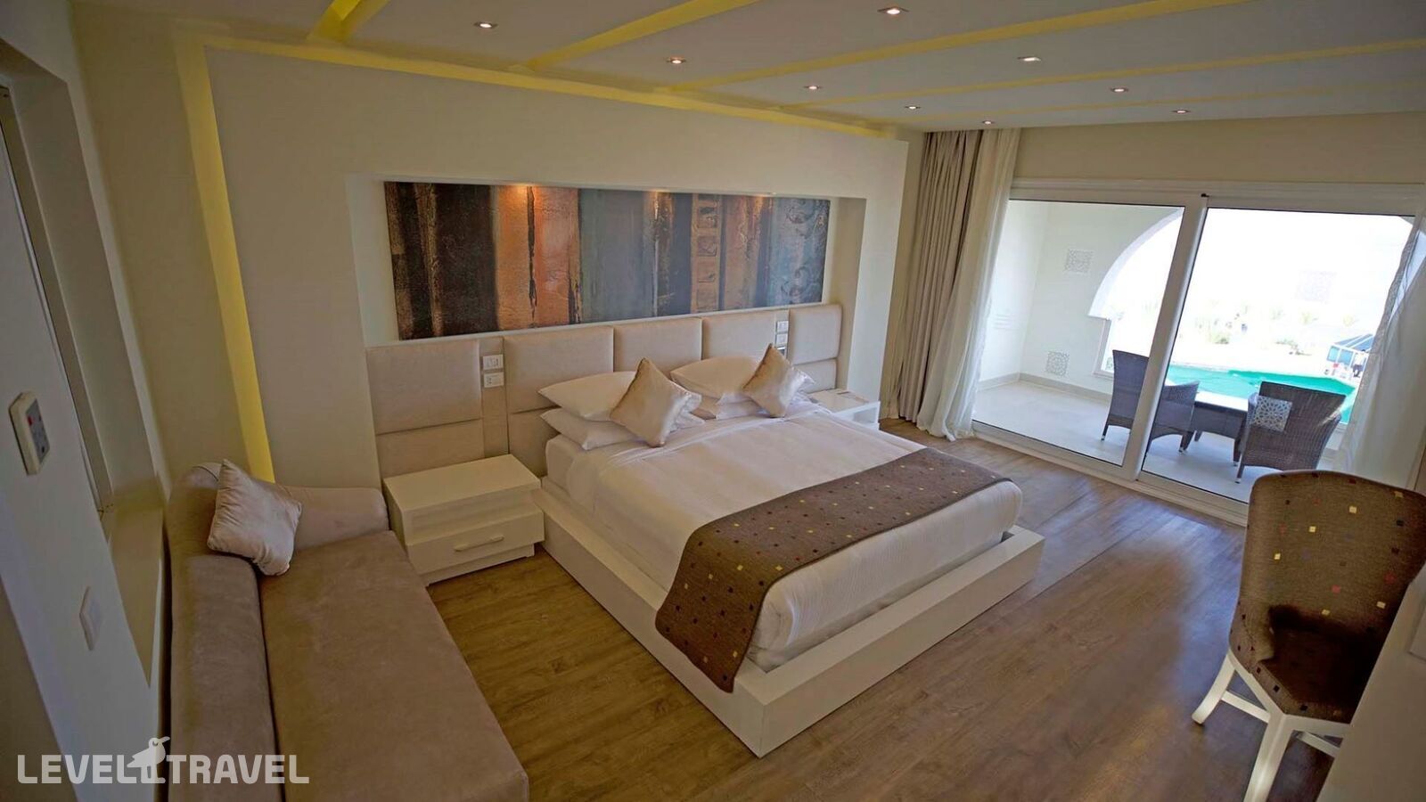 фотографии номера Люкс роскошный с видом на море отеля Posh Club By Sunrise Montemare Resort в Египет(Шарм-эль-Шейх) - фото №1